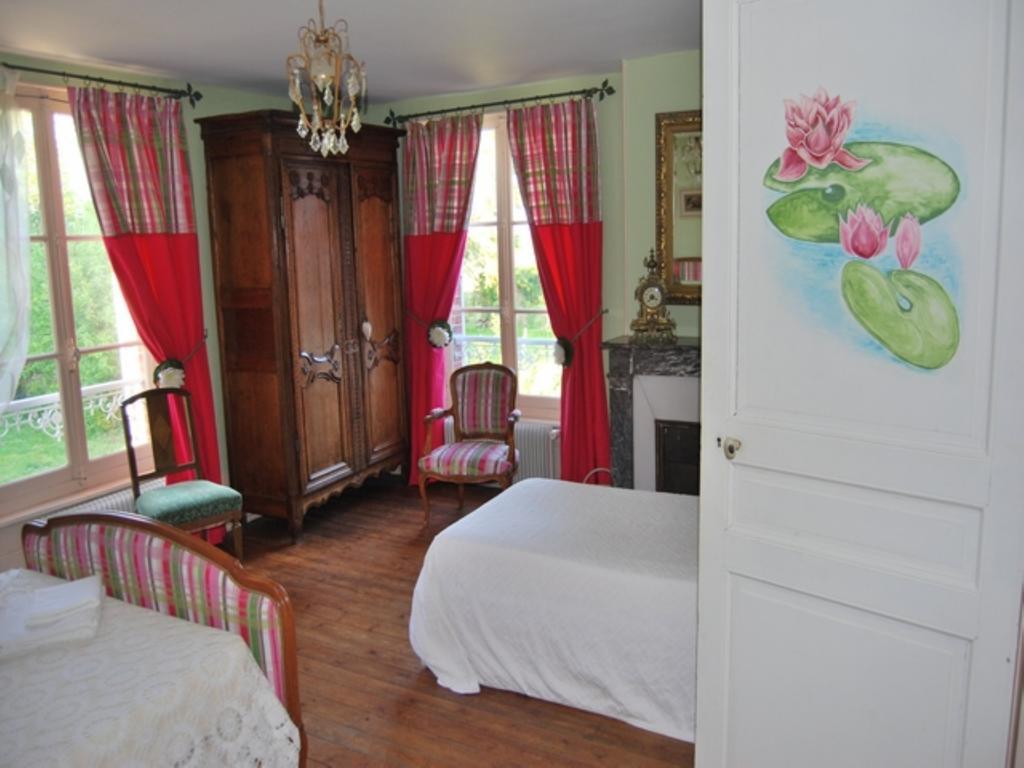 Chez Francine Et Xavier Bed & Breakfast Froissy  ภายนอก รูปภาพ